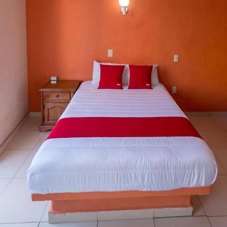 Hotel Casa Bravo Zihuatanejo Exteriör bild